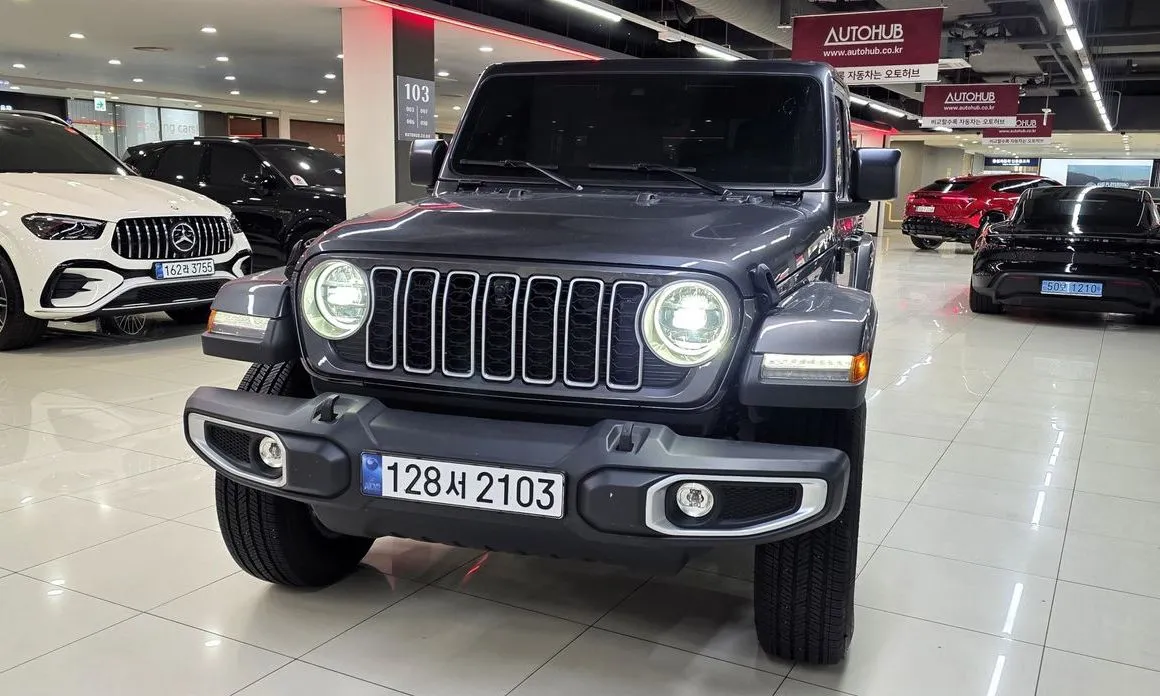 Jeep Wrangler — фото 10