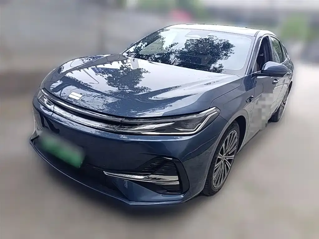 Geely Galaxy A7 — фото 1