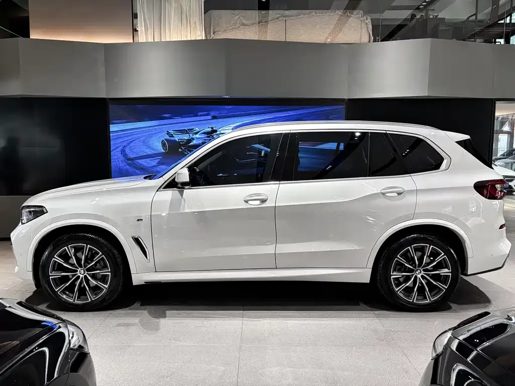 BMW X5 — фото 5