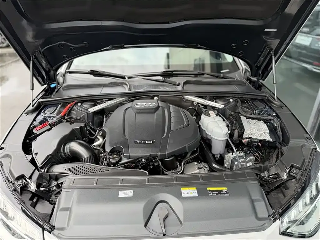 Audi A4 (Import) — фото 9