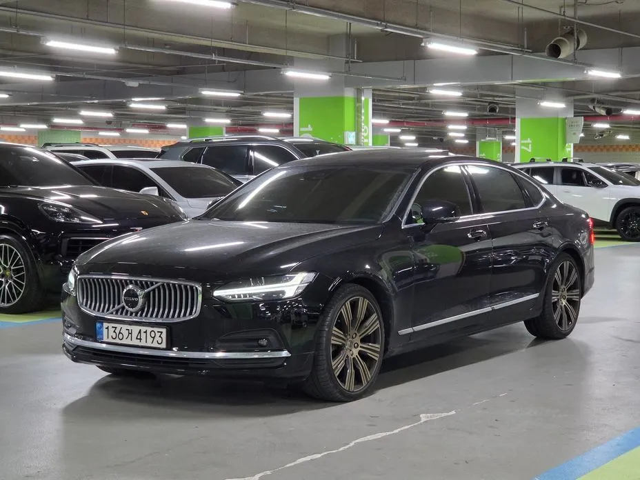 Volvo S90 — фото 1