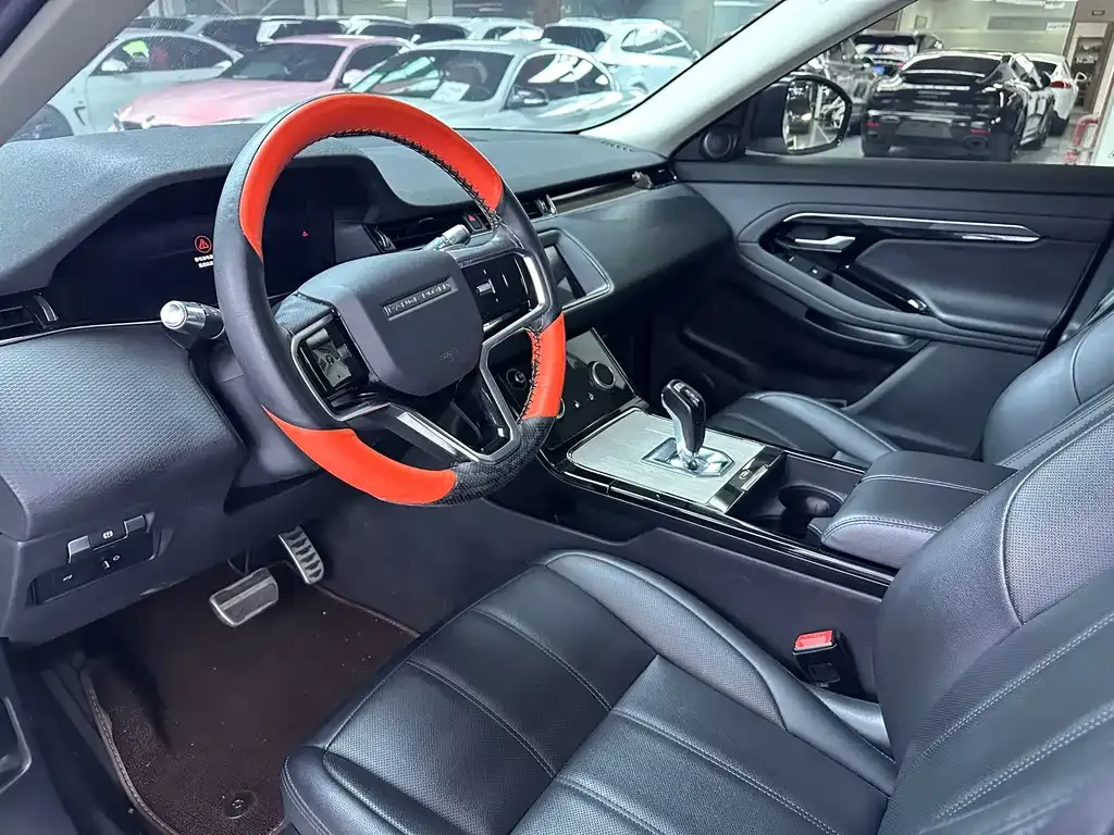 Land Rover Evoque — фото 10