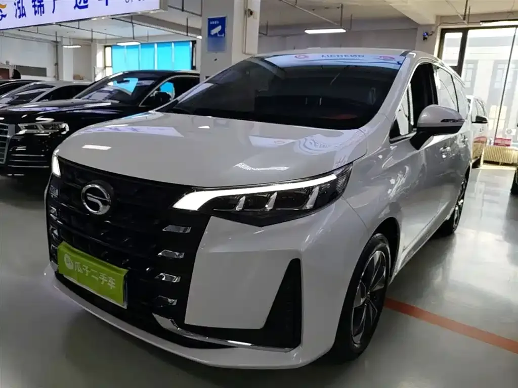 GAC Motor Trumpchi M6 — фото 1