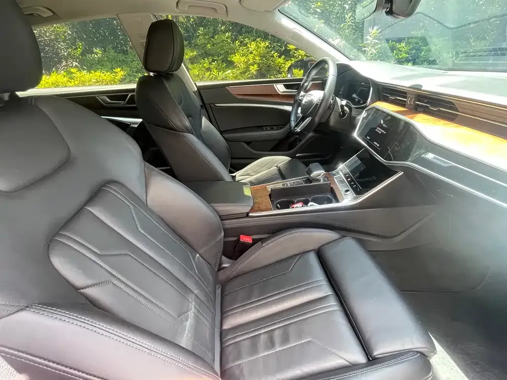 Audi A7 — фото 2