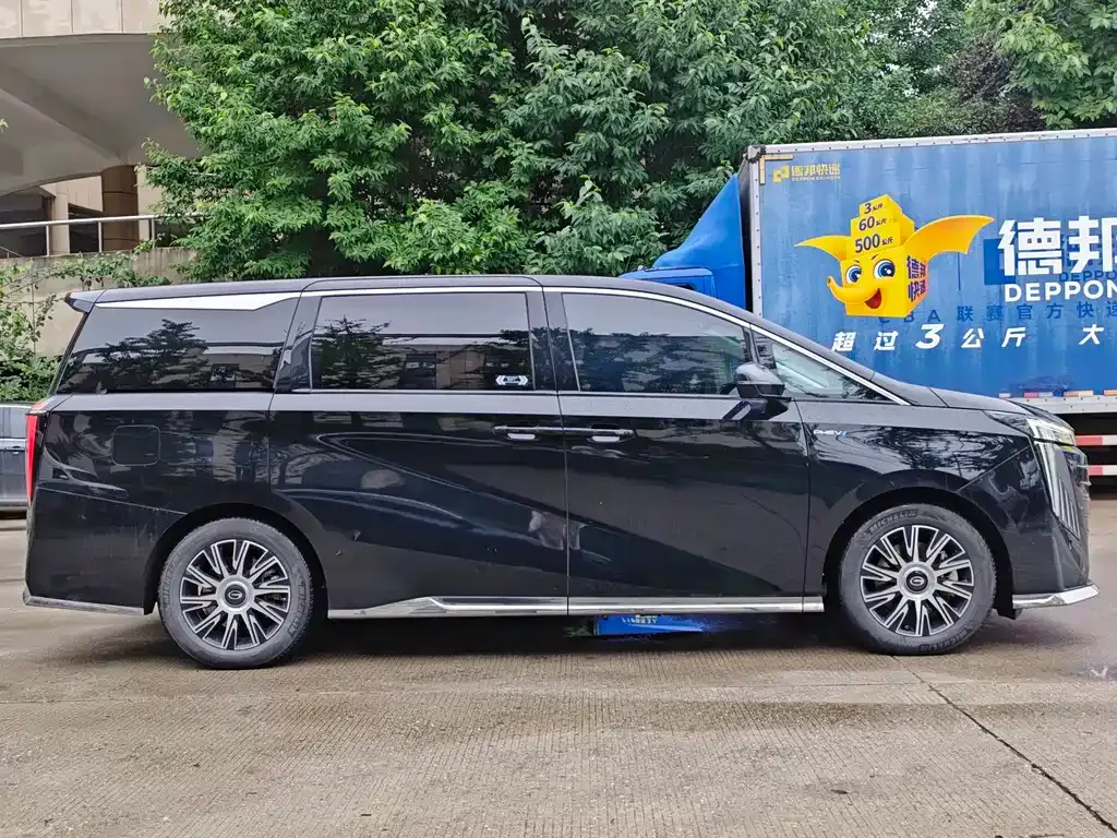 GAC Motor Trumpchi E9 — фото 10