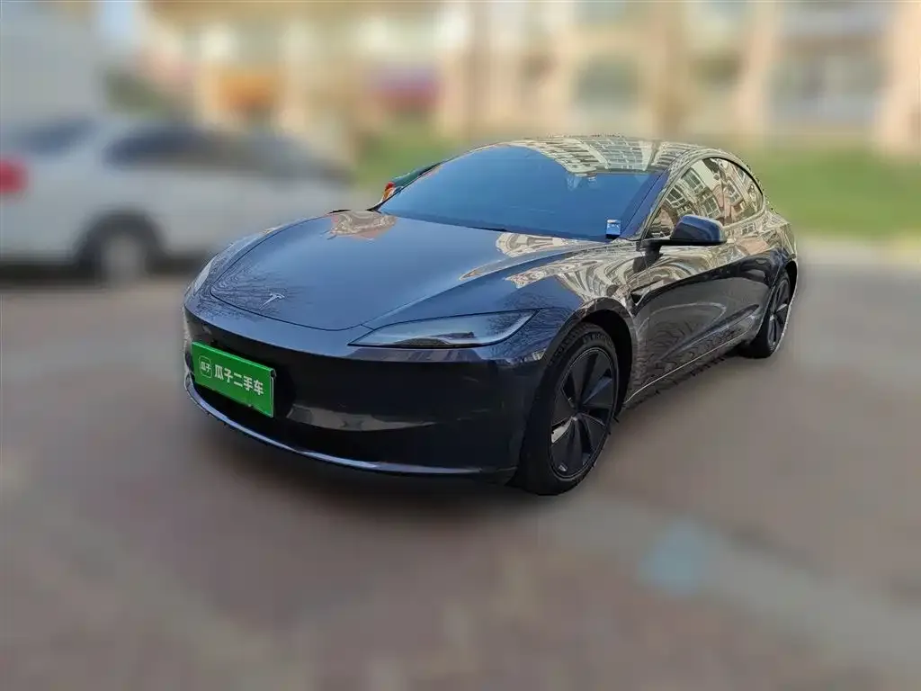 Tesla Model 3 — фото 4