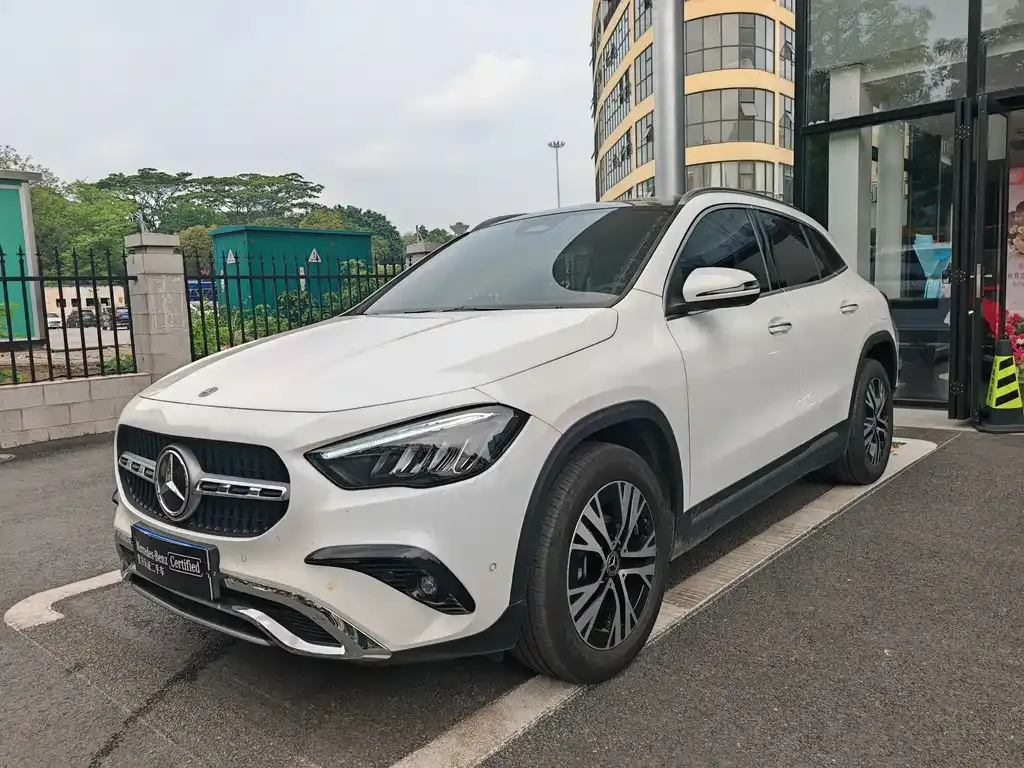 Mercedes-Benz GLA — фото 1