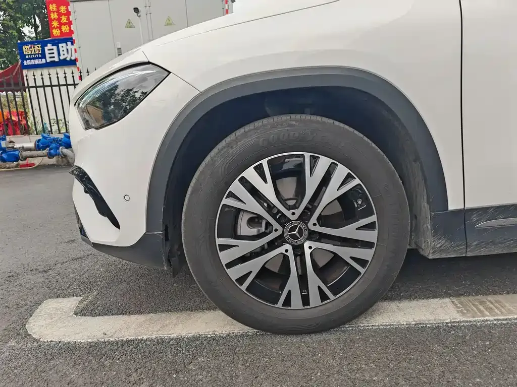 Mercedes-Benz GLA — фото 8