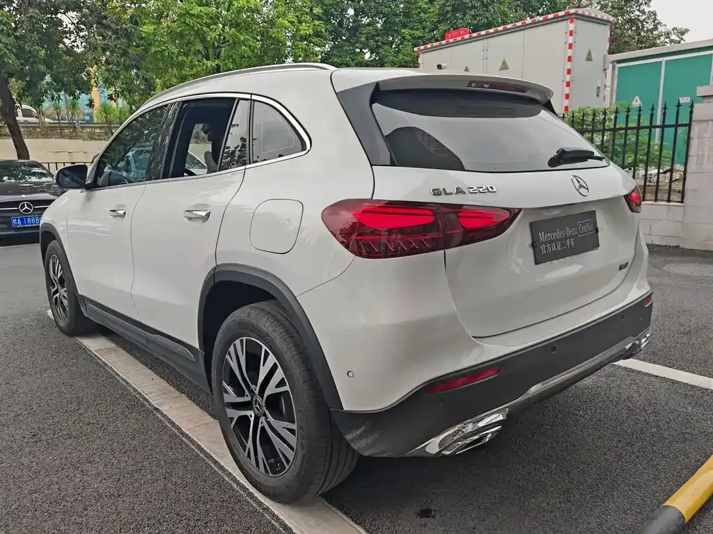 Mercedes-Benz GLA — фото 6