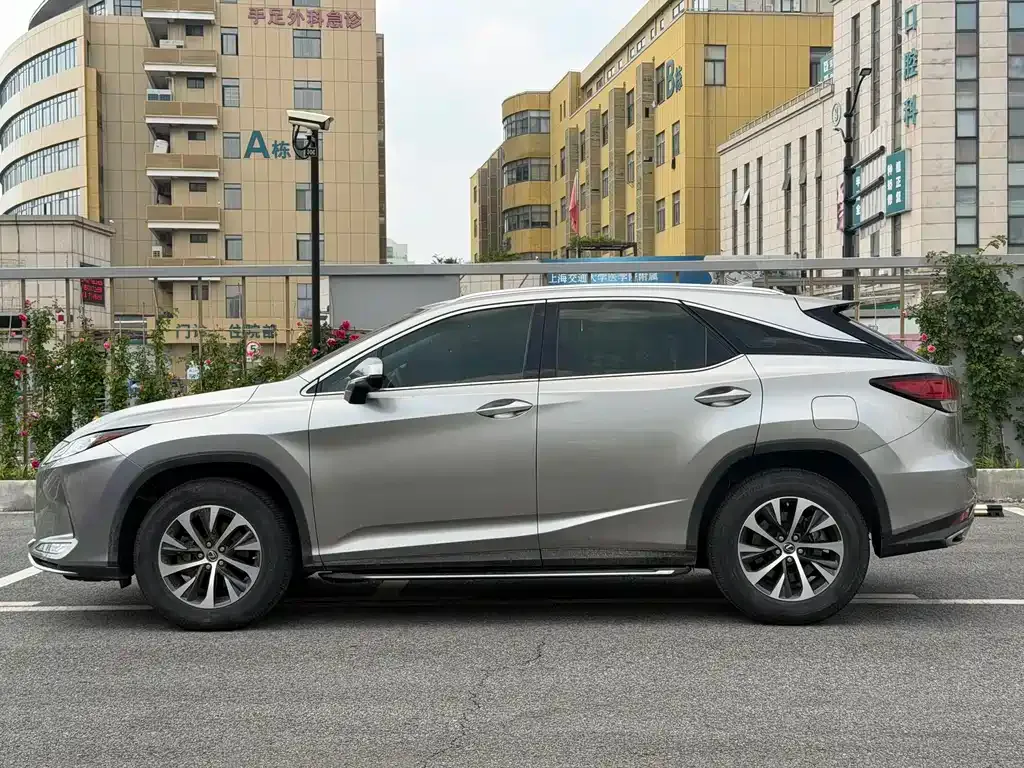 Lexus RX — фото 7