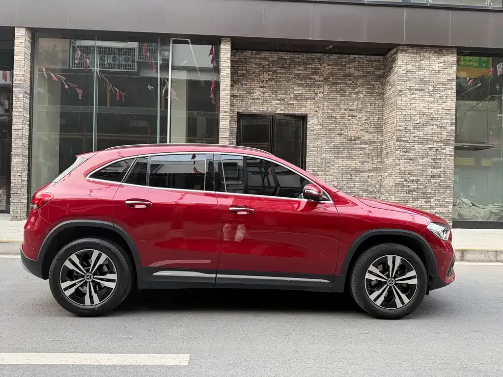 Mercedes-Benz GLA — фото 7