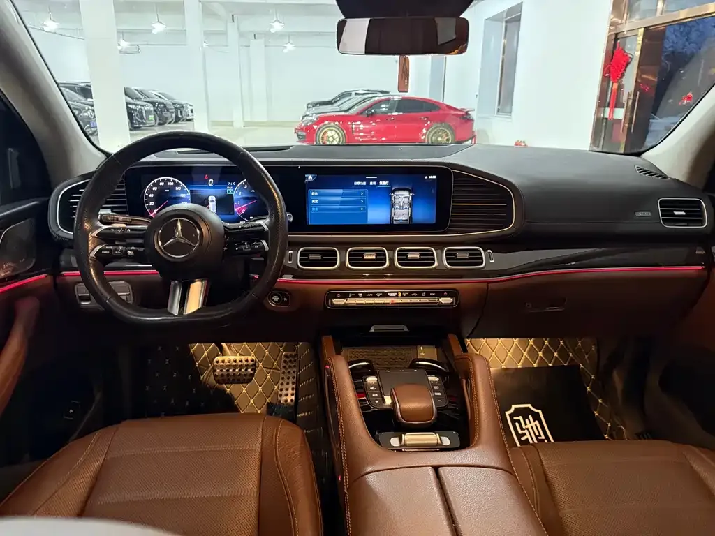 Mercedes-Benz GLS — фото 9
