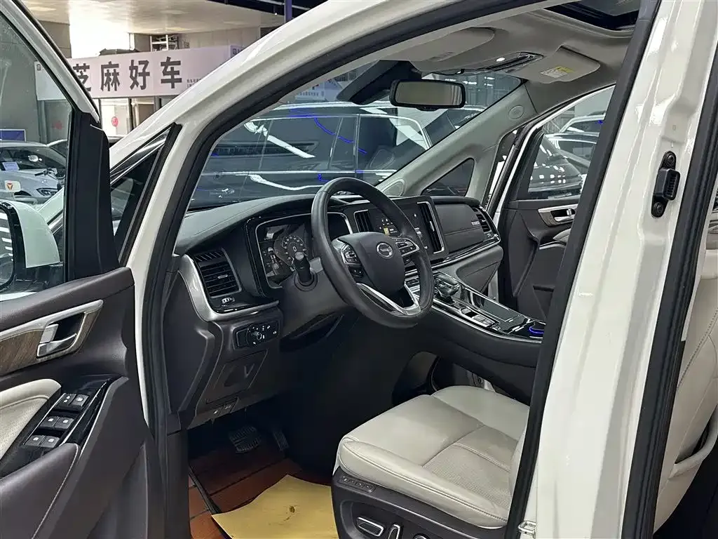 GAC Motor Trumpchi M8 — фото 10
