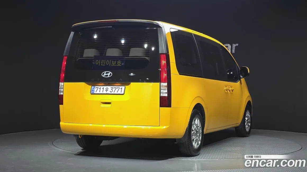Hyundai Staria — фото 4