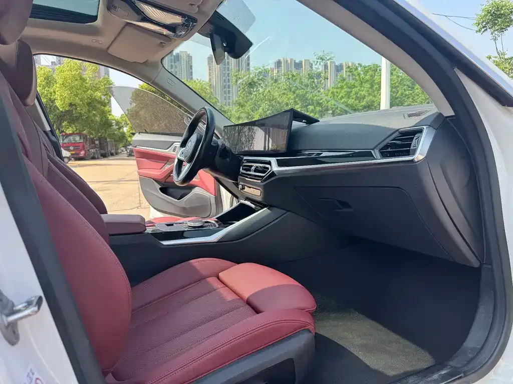 BMW i4 — фото 7