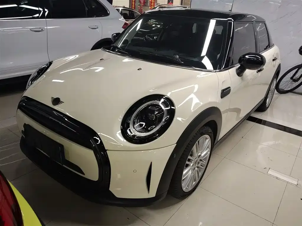 MINI Cooper (3-door) — фото 1