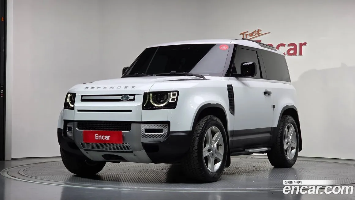 Land Rover Defender — фото 1