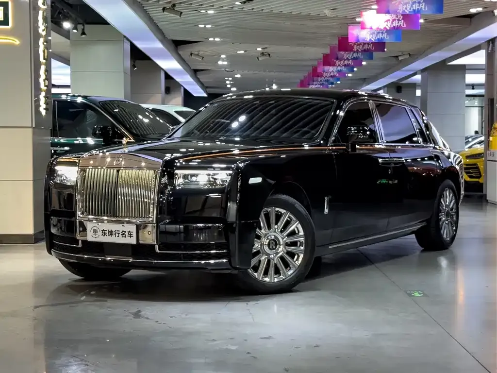 Rolls-Royce Phantom — фото 1