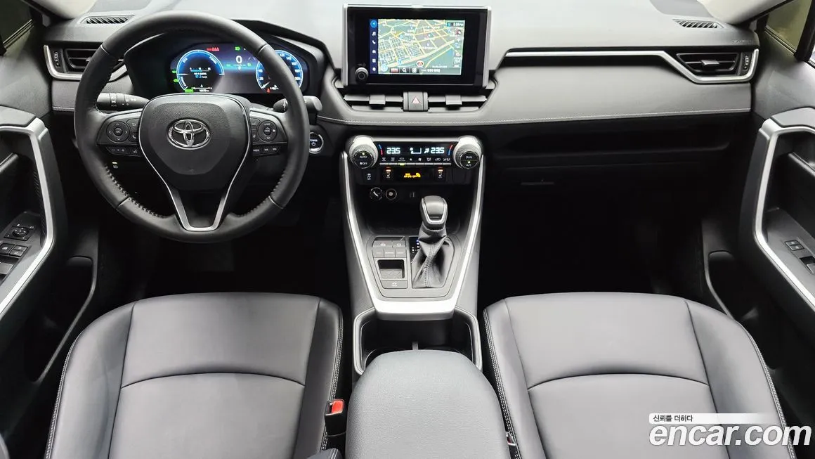Toyota RAV4 — фото 6