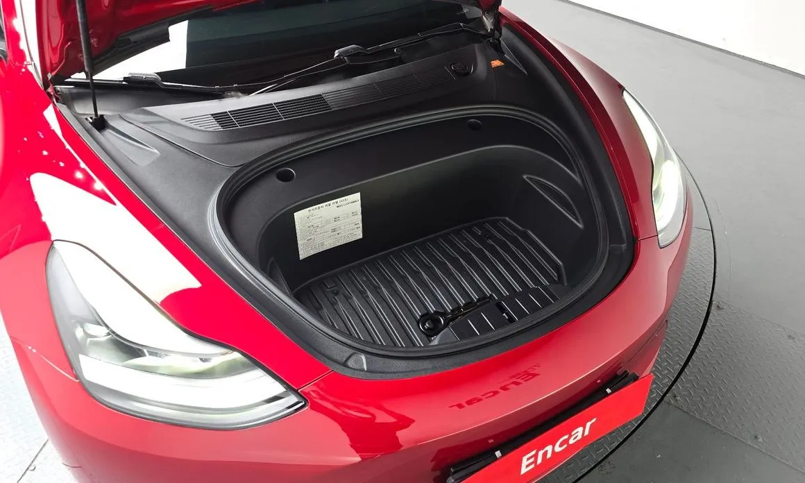 Tesla Model 3 — фото 10