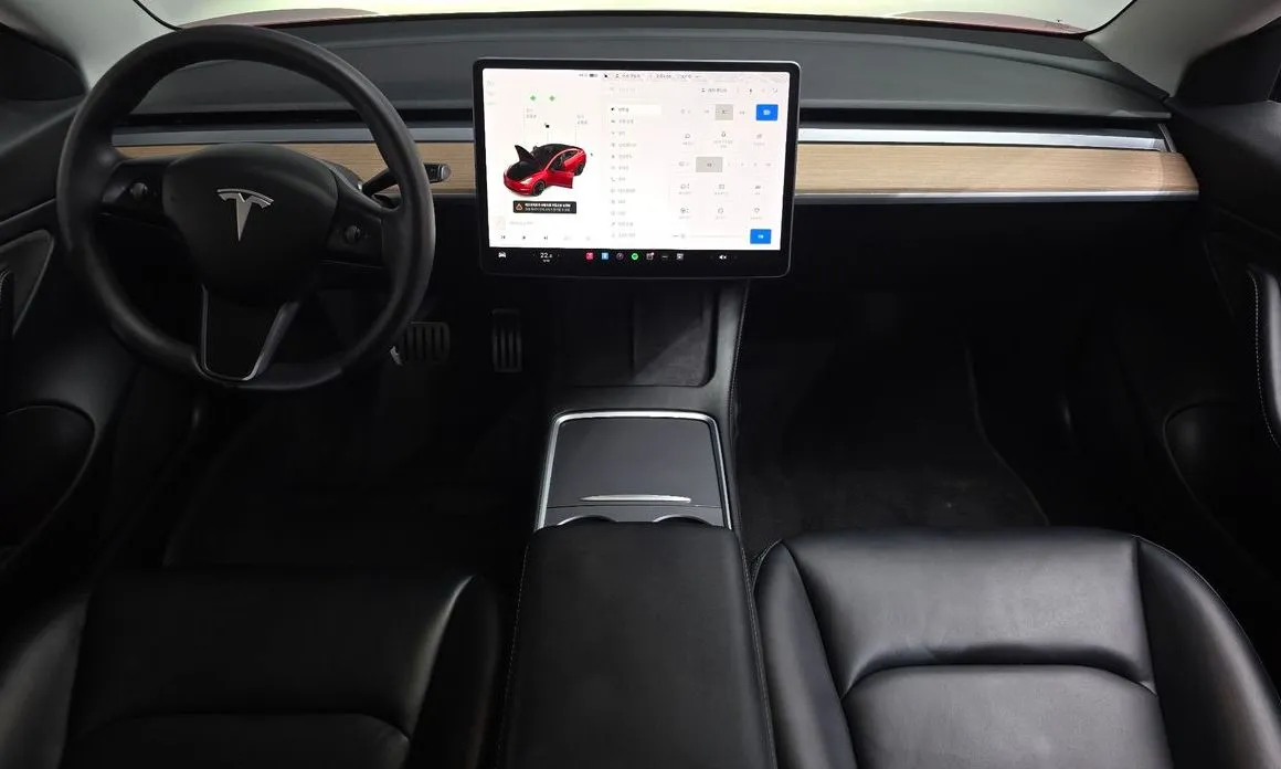Tesla Model 3 — фото 9