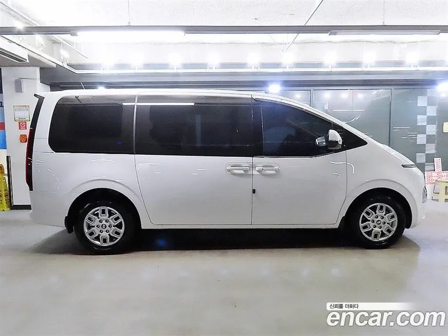 Hyundai Staria — фото 3