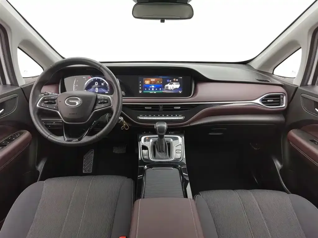 GAC Motor Trumpchi M6 — фото 8