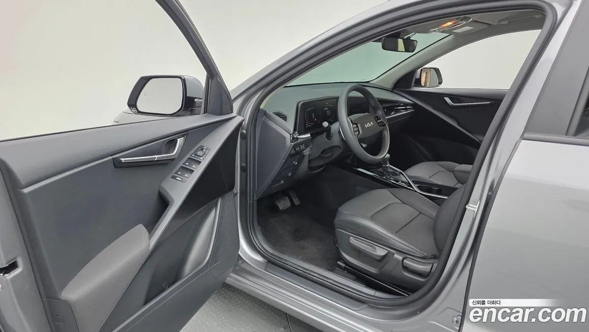 Kia Niro — фото 10