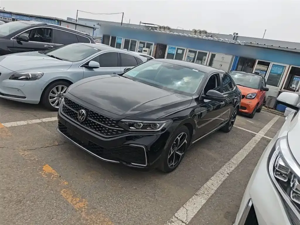Volkswagen Passat — фото 7