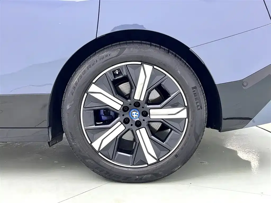 BMW iX — фото 9