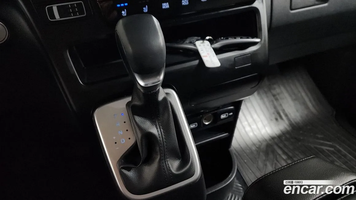 Hyundai Staria — фото 2