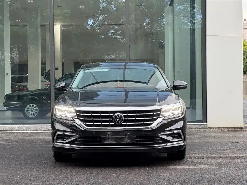 Volkswagen Passat — фото 9