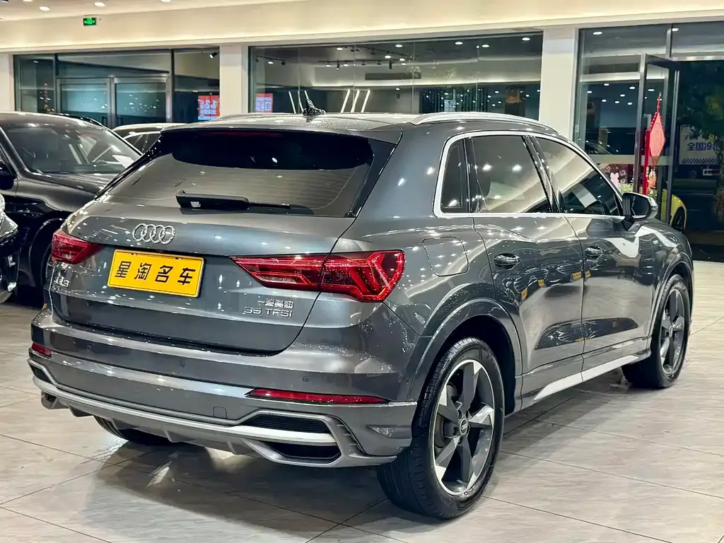 Audi Q3 — фото 10