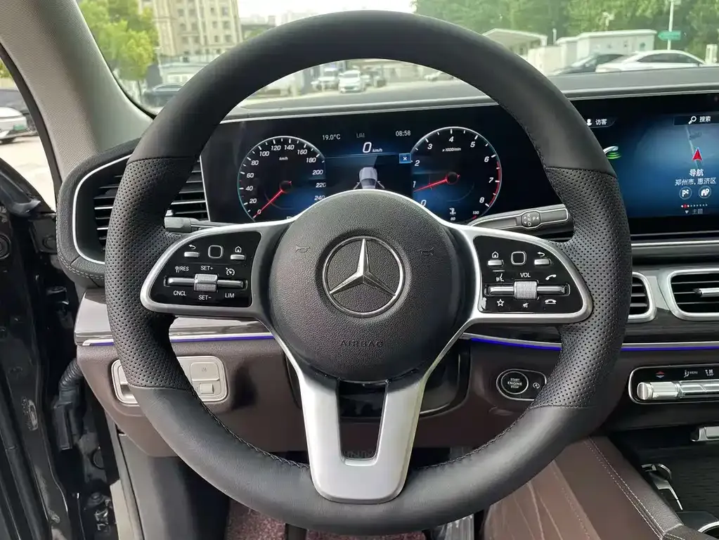 Mercedes-Benz GLE — фото 7