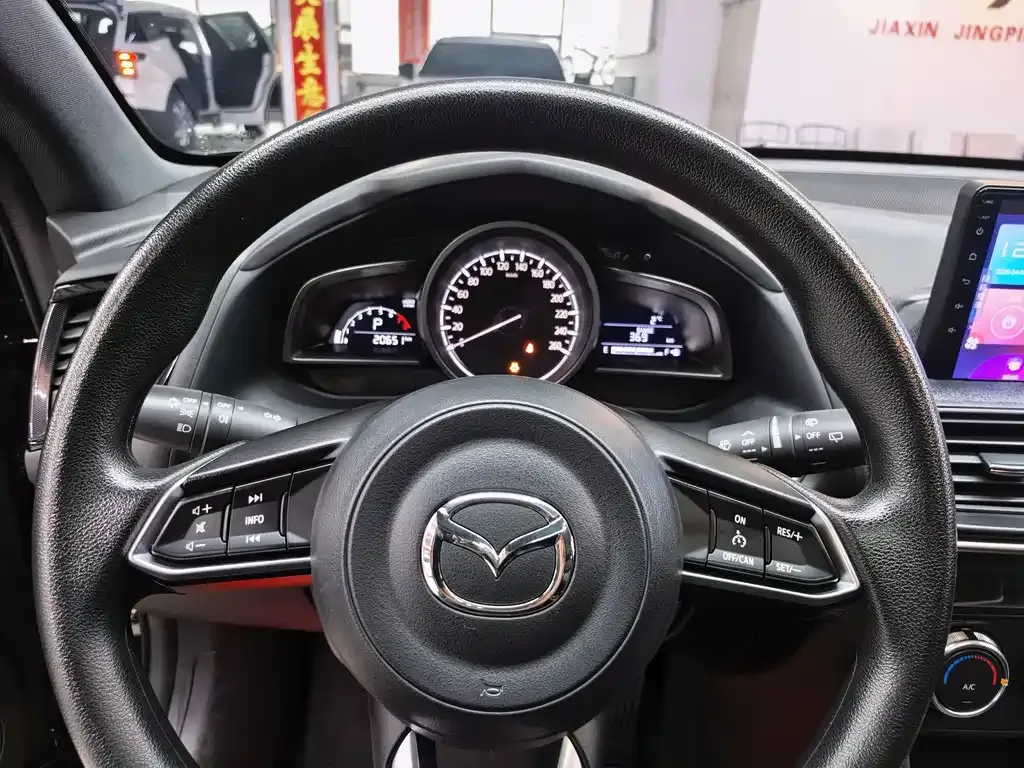 Mazda CX-4 — фото 5