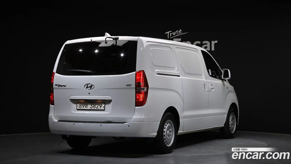 Hyundai Starex — фото 2