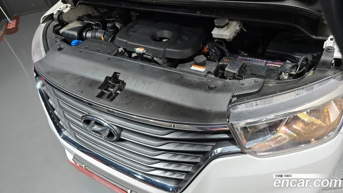 Hyundai Starex — фото 10