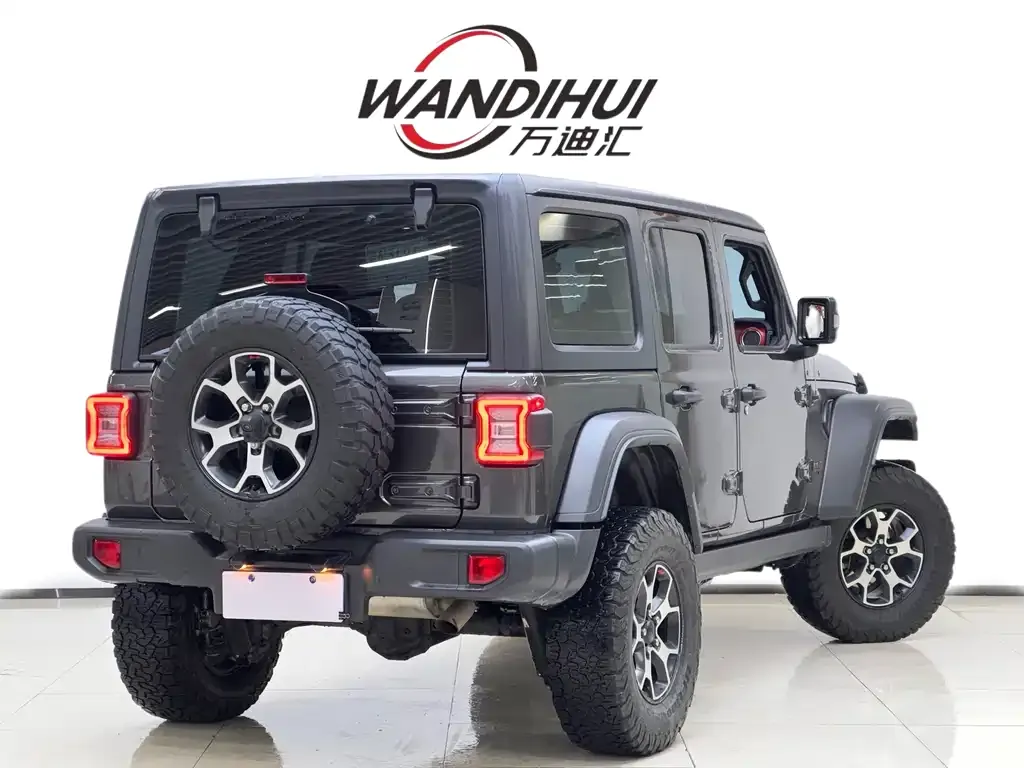 Jeep Wrangler — фото 8