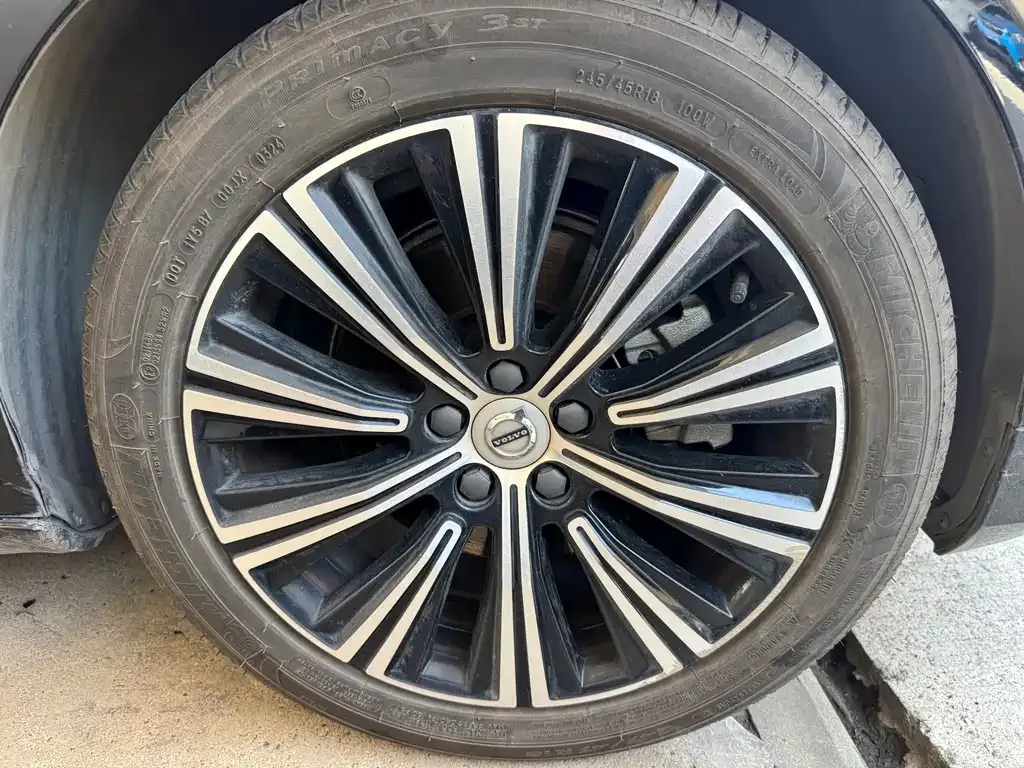 Volvo S90 — фото 4