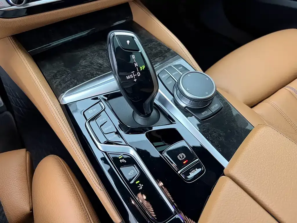 BMW 6 Series GT — фото 9