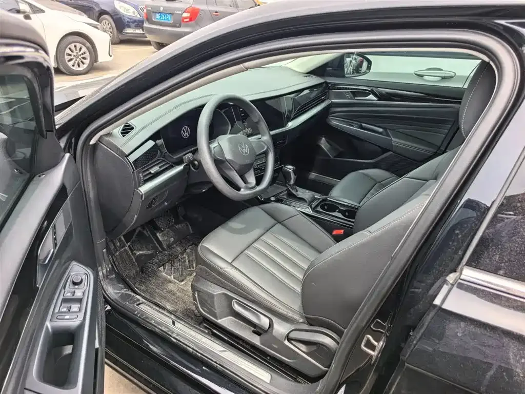 Volkswagen Passat New Energy — фото 4