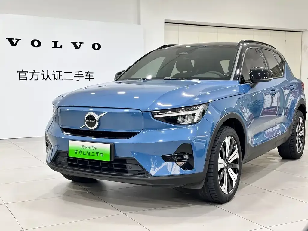 Volvo XC40 NEV — фото 1