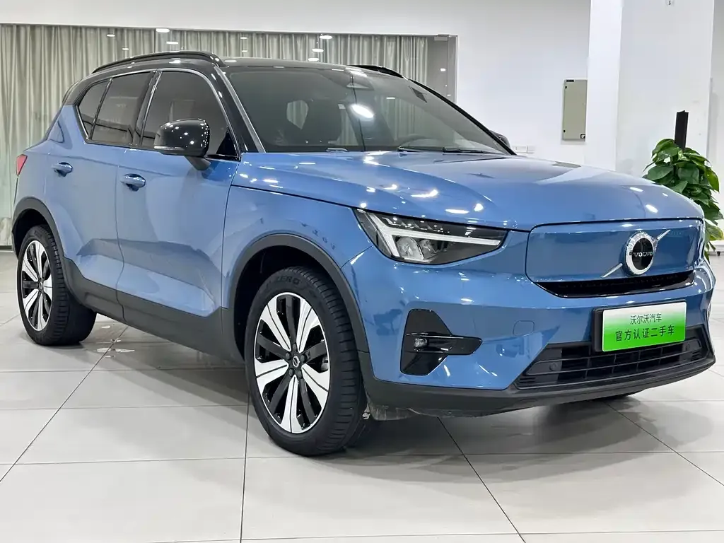 Volvo XC40 NEV — фото 6