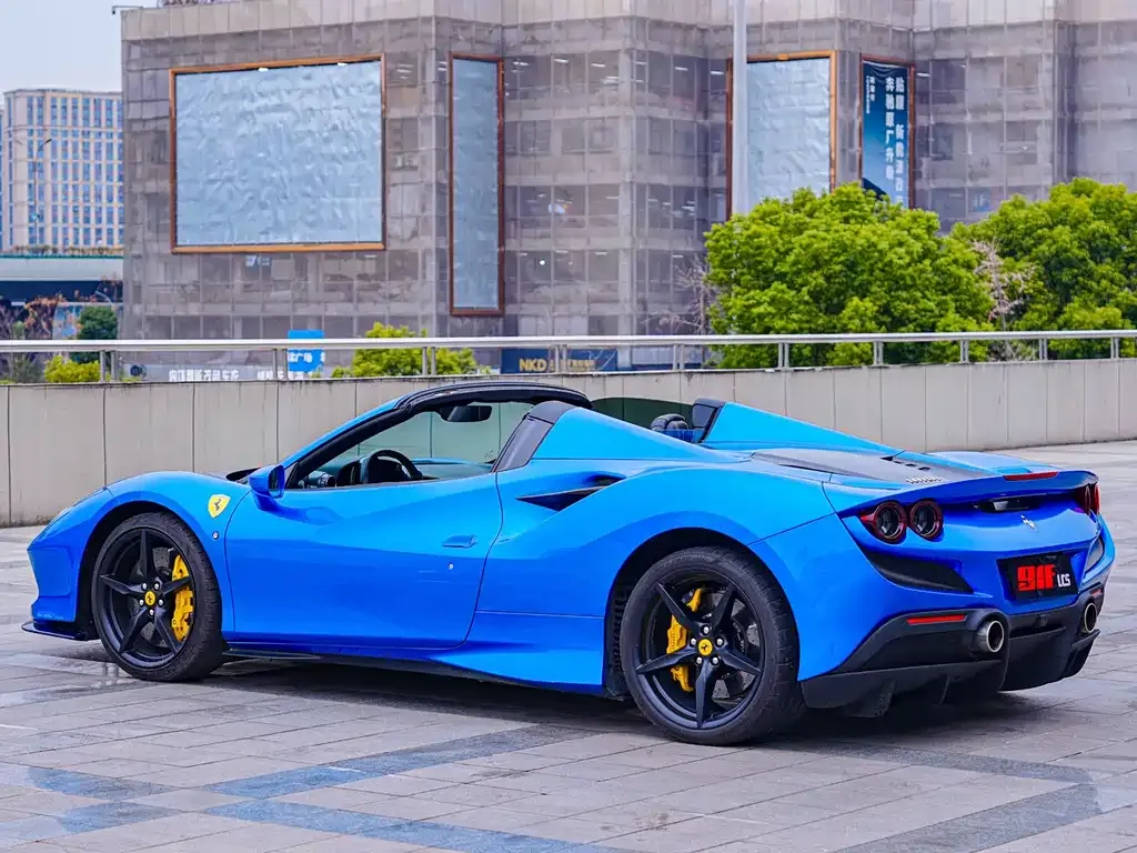 Ferrari F8 — фото 5