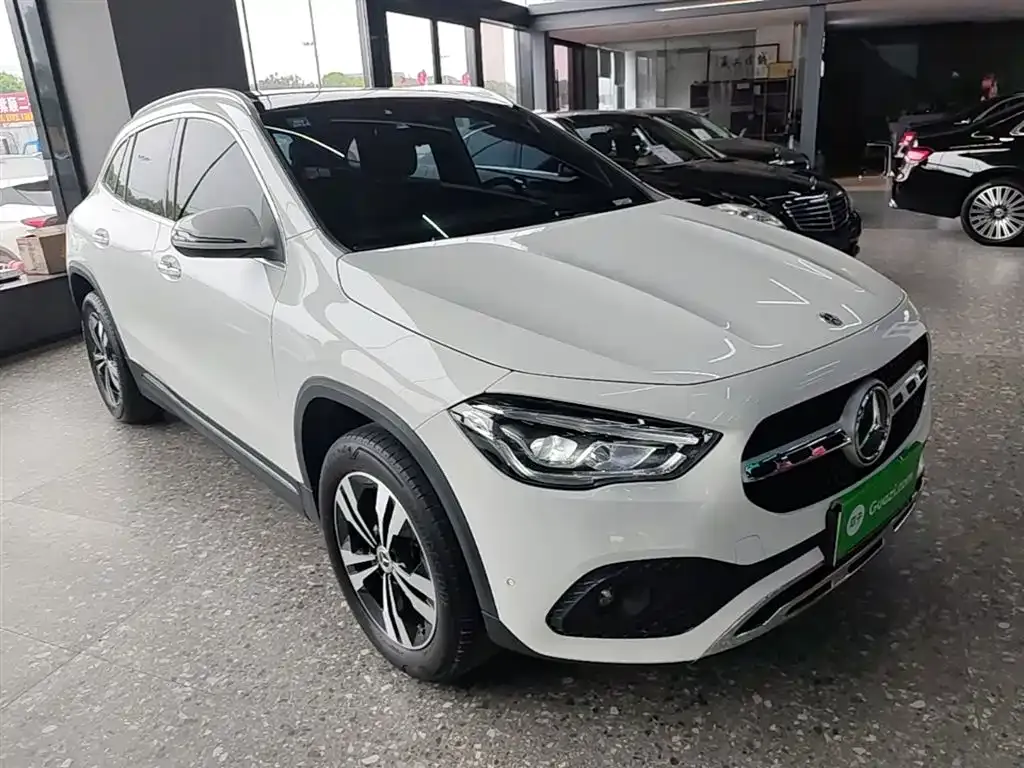 Mercedes-Benz GLA — фото 9