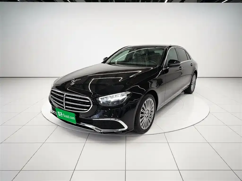 Mercedes-Benz E-Class — фото 5