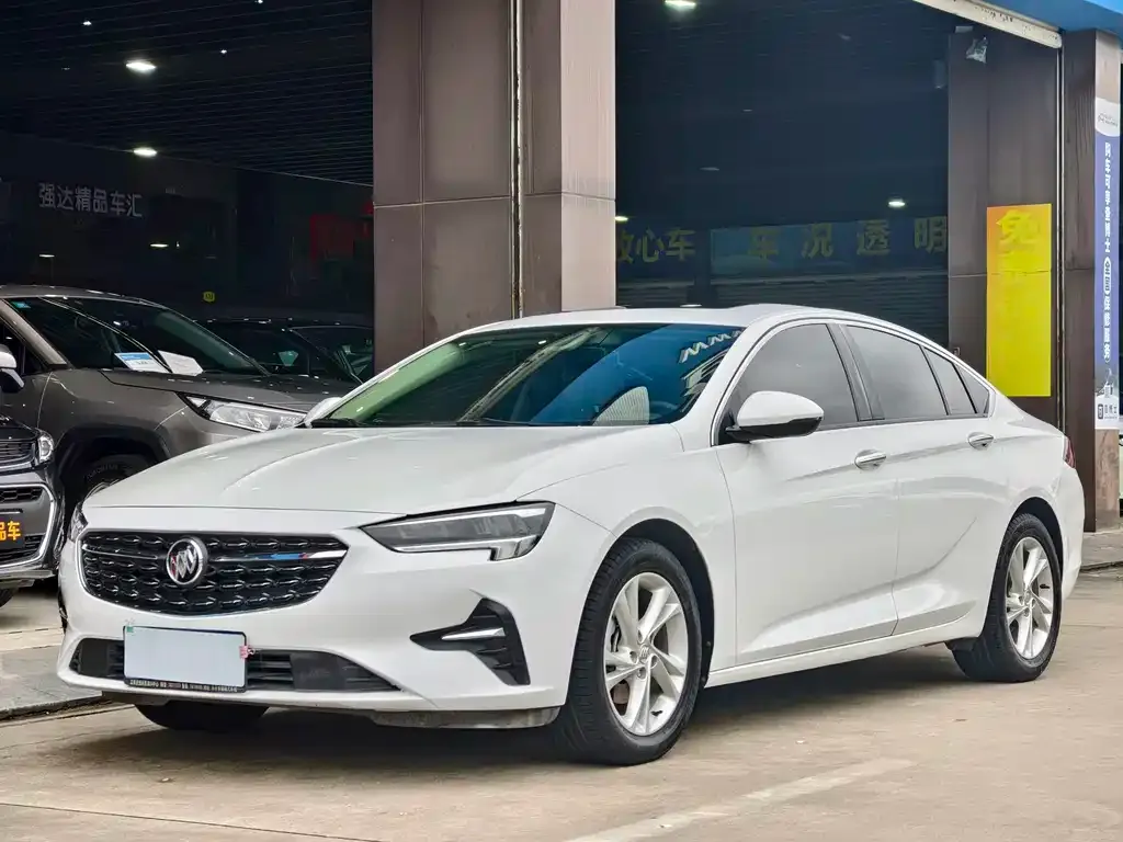 Buick Regal — фото 1