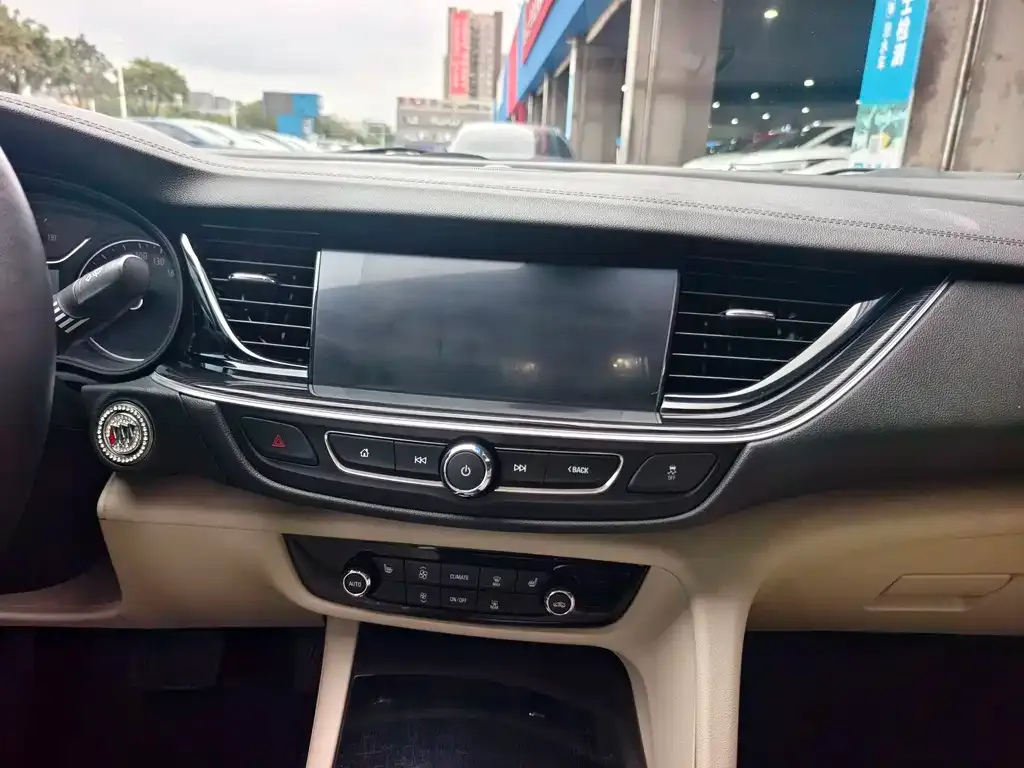 Buick Regal — фото 8