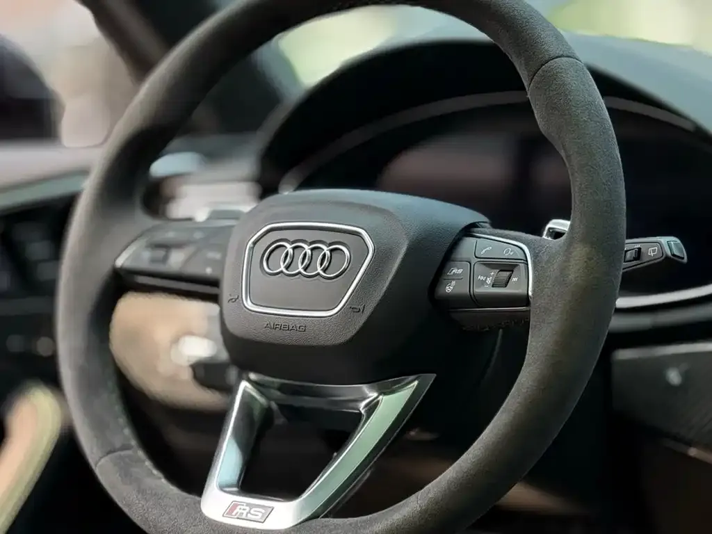 Audi RS 4 — фото 6