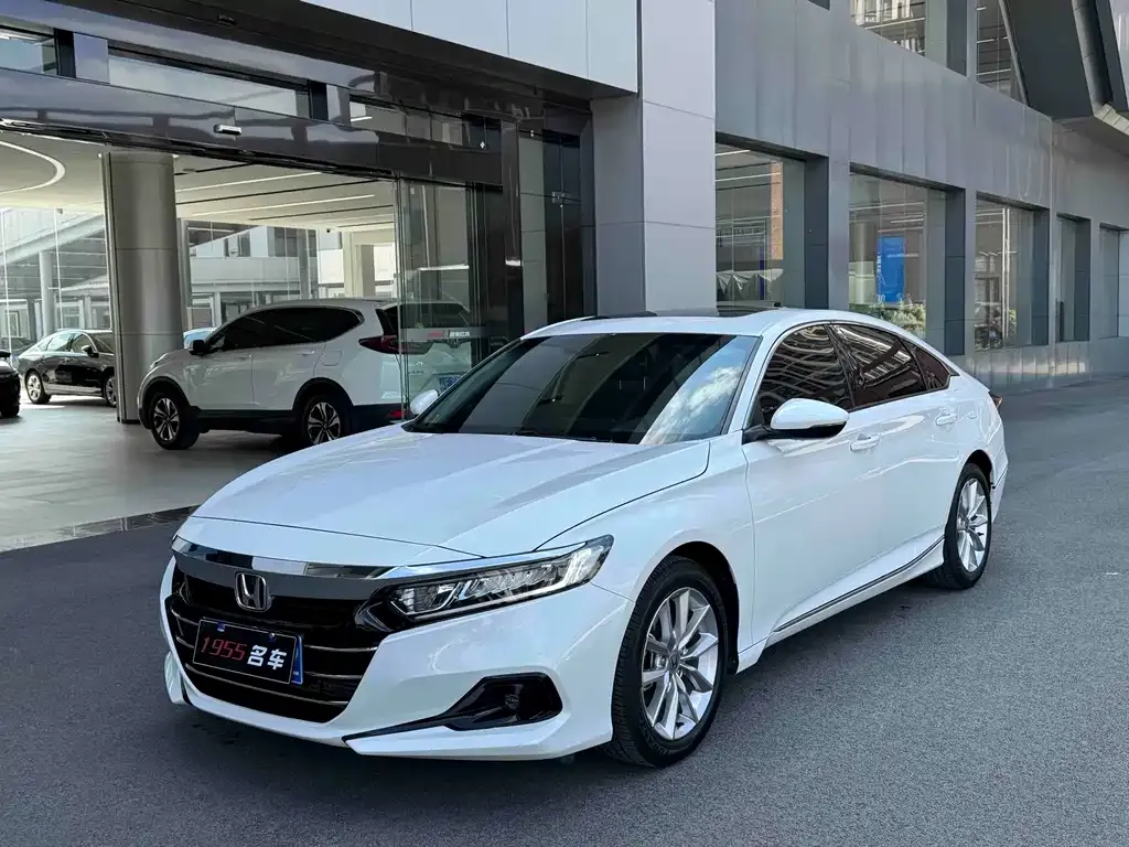 Honda Accord — фото 1